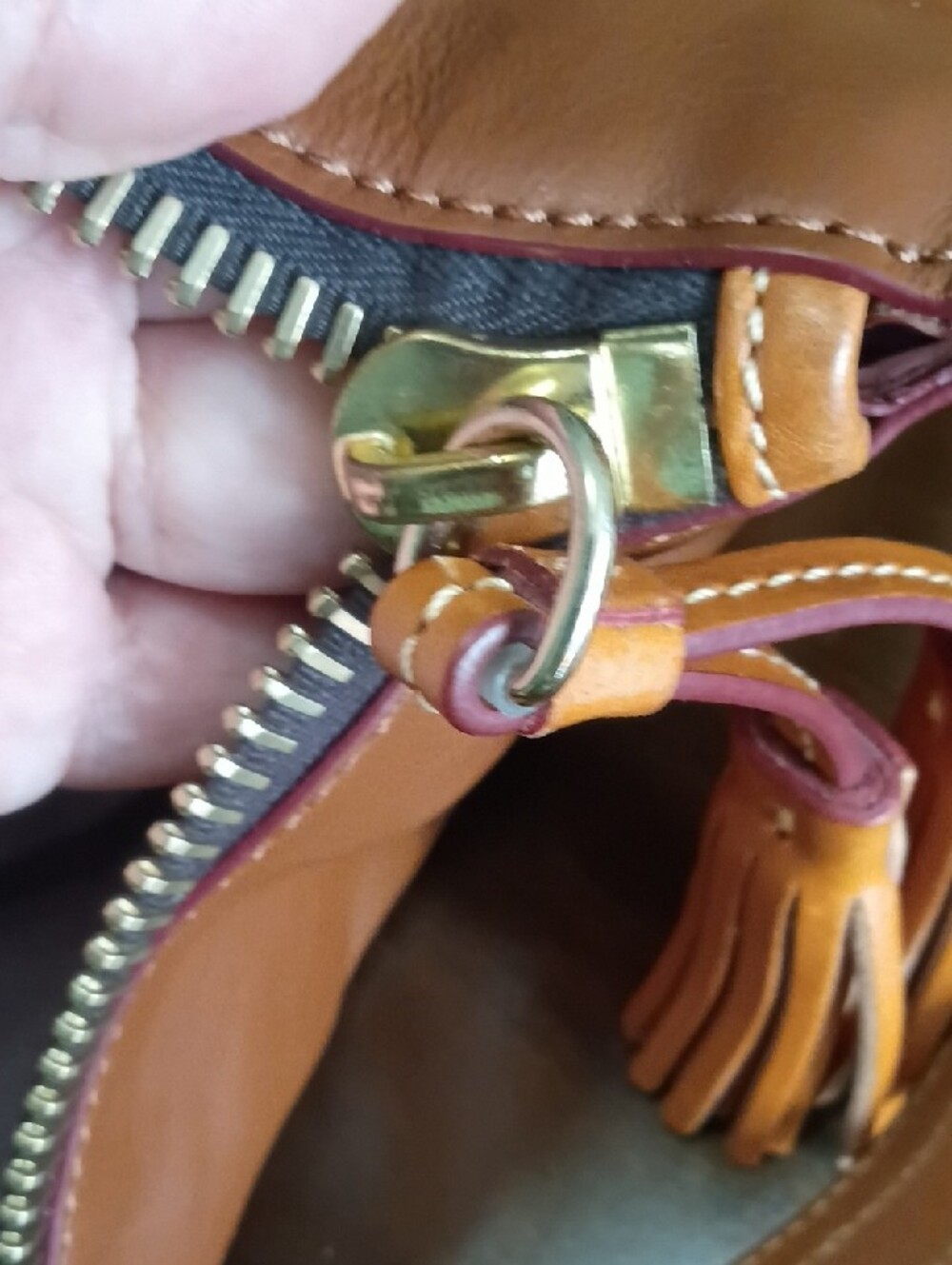 Dooney & Bourke EUC Cognac Brown Leather Messenger Bag - Picture 16 of 16